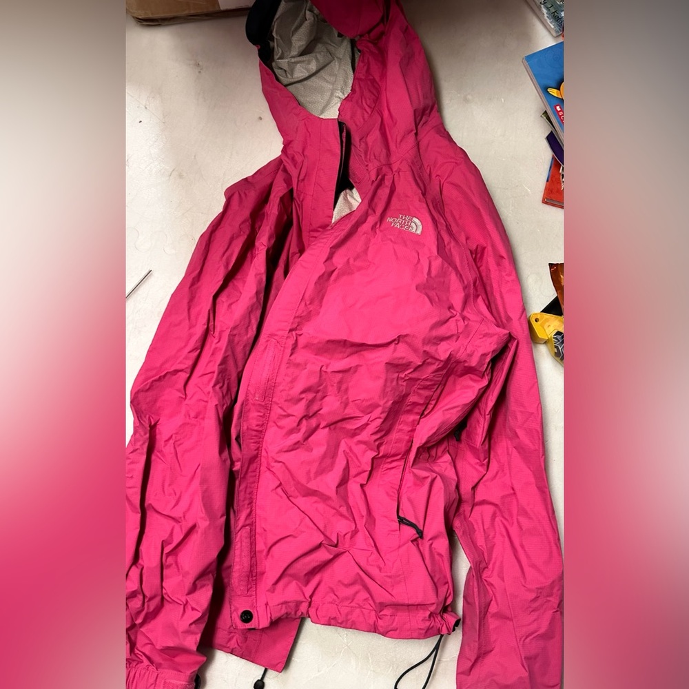 The north face Women's Vibrant Pink rain Jacket